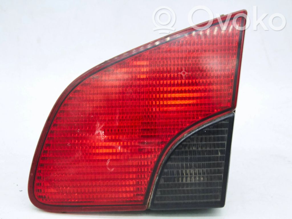 Peugeot 406 Tailgate rear/tail lights 