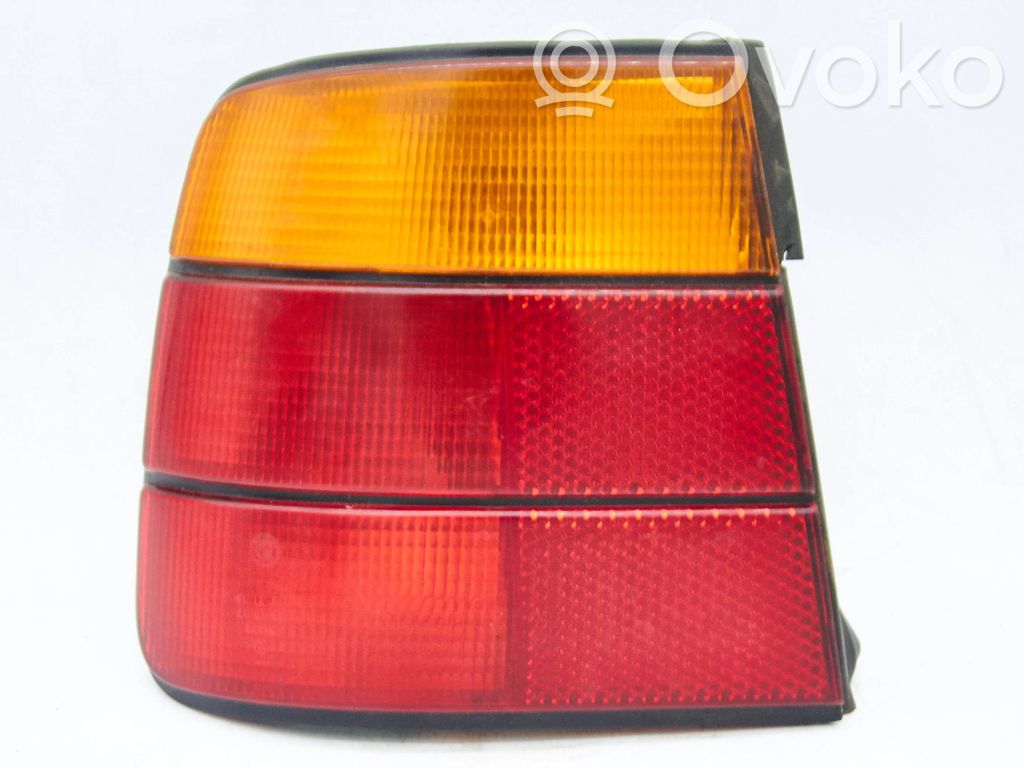 BMW 5 E34 Galinis žibintas kėbule 