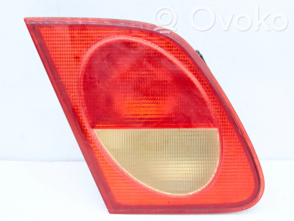 Mercedes-Benz E W210 Takaluukun takavalot 