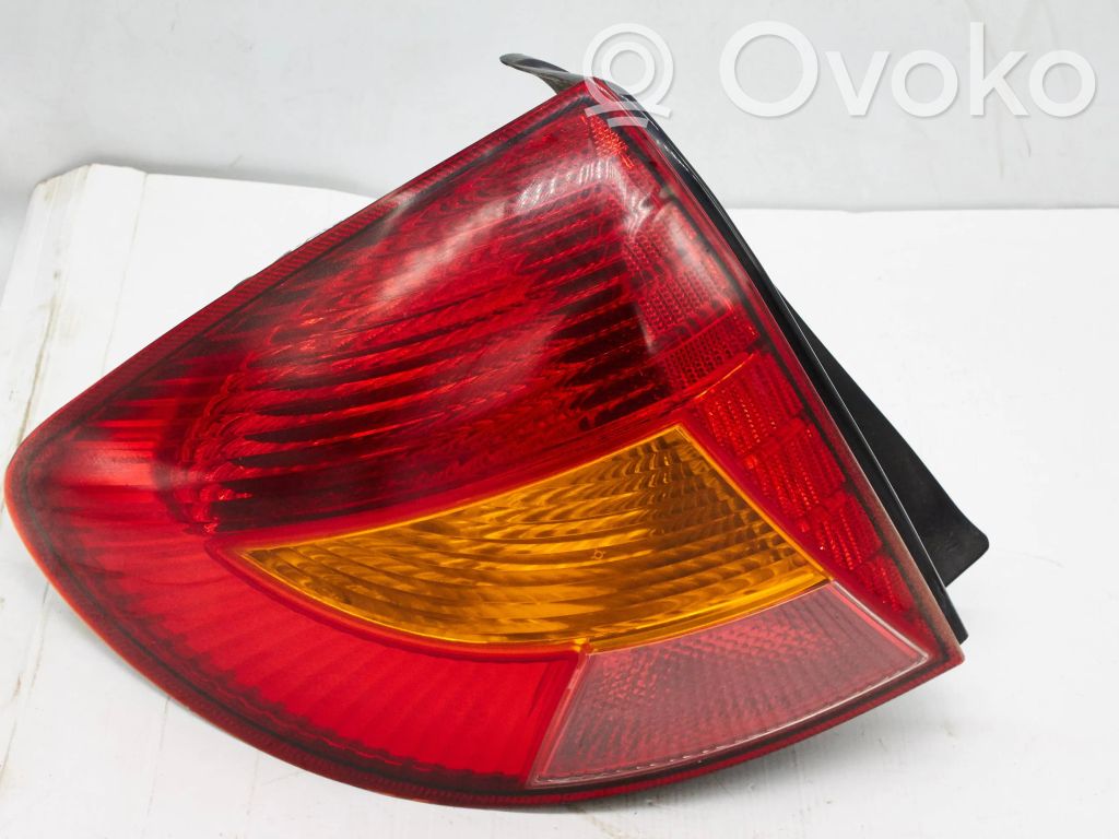 KIA Rio Luz trasera/de freno 