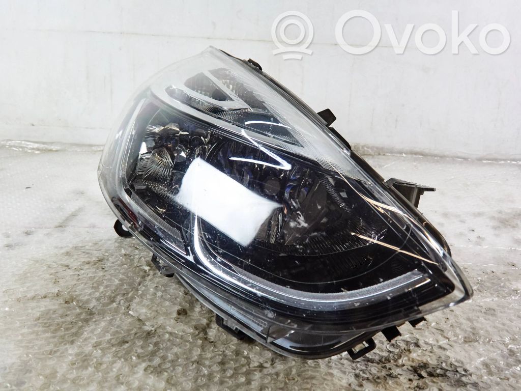 Renault Clio IV Headlight/headlamp 