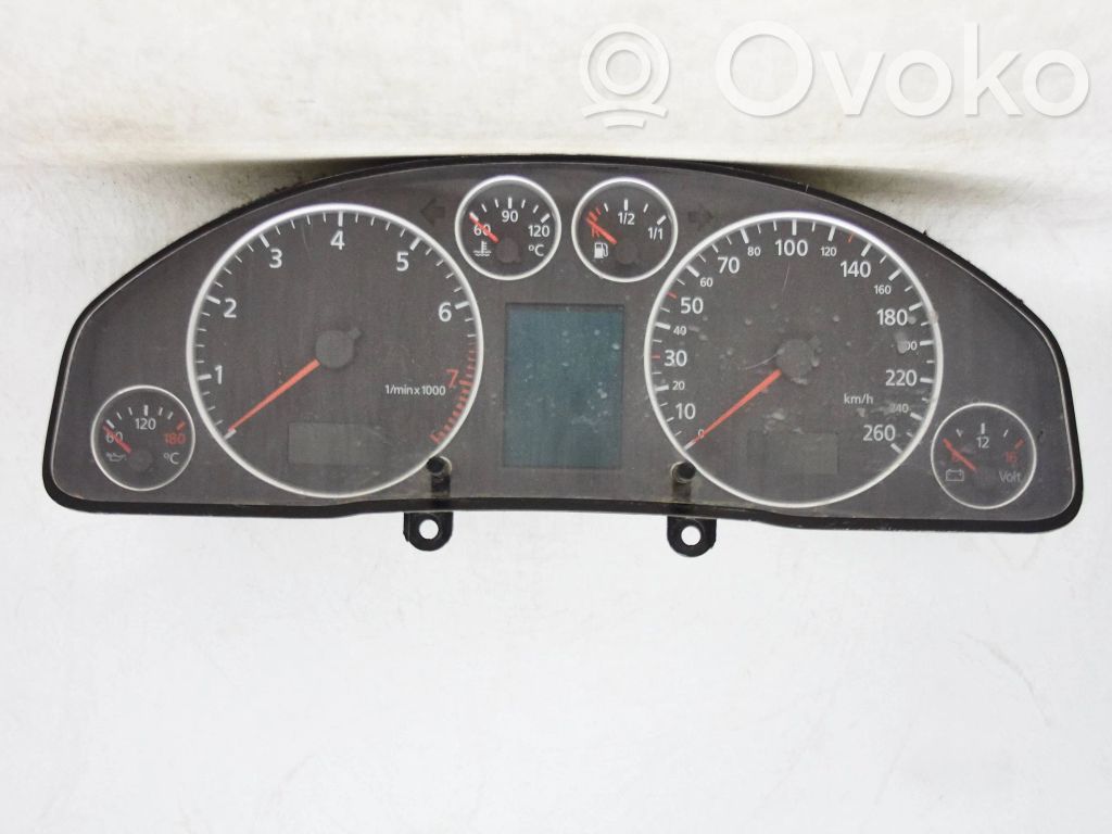 Audi A6 S6 C5 4B Licznik / Prędkościomierz 
