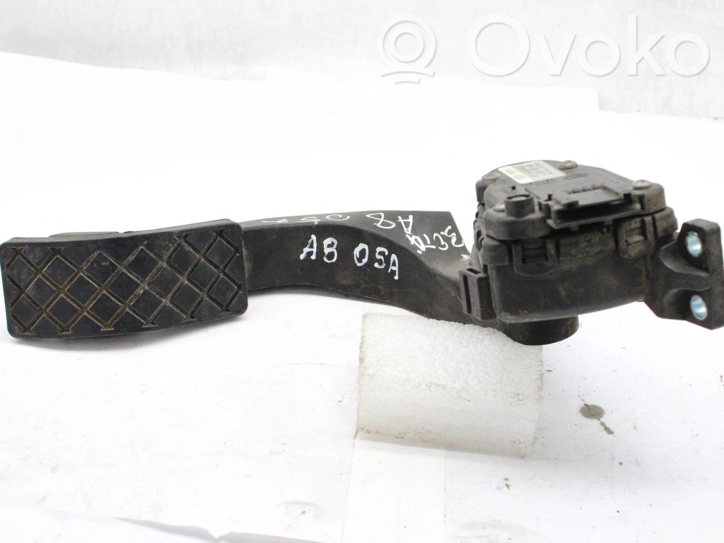 Audi A8 S8 D3 4E Accelerator throttle pedal 
