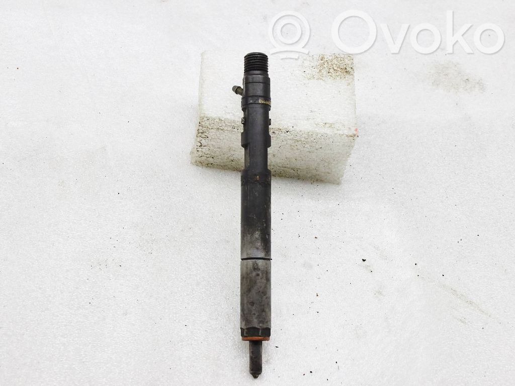 KIA Carnival Inyector de combustible 