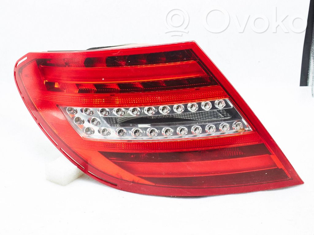 Mercedes-Benz C W204 Lampa tylna 