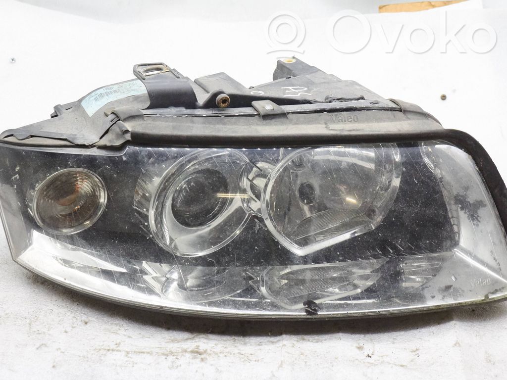 Audi A4 S4 B6 8E 8H Scheinwerfer 