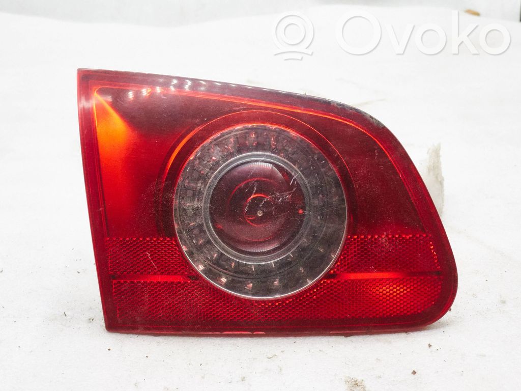 Volkswagen PASSAT B6 Luci posteriori del portellone del bagagliaio 