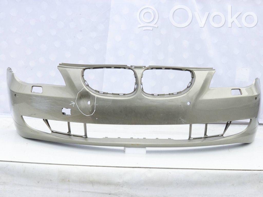 BMW 5 E60 E61 Priekinis bamperis 
