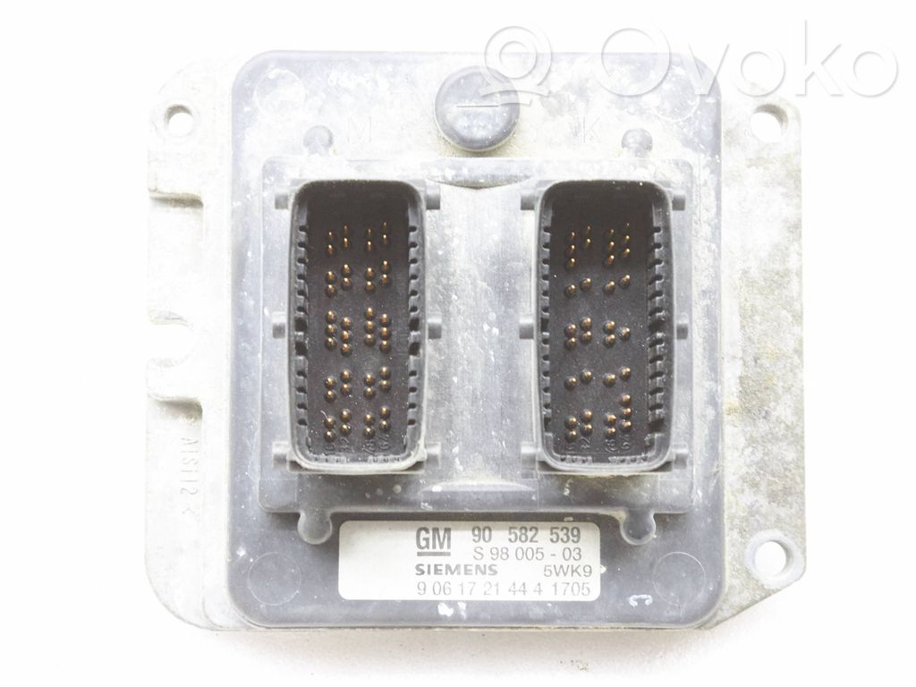 Opel Zafira A Engine control unit/module 