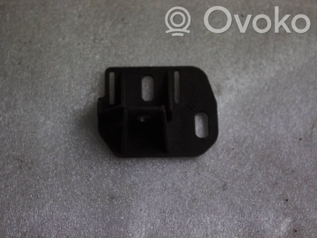 BMW 3 E90 E91 Headlight/headlamp mounting bracket 