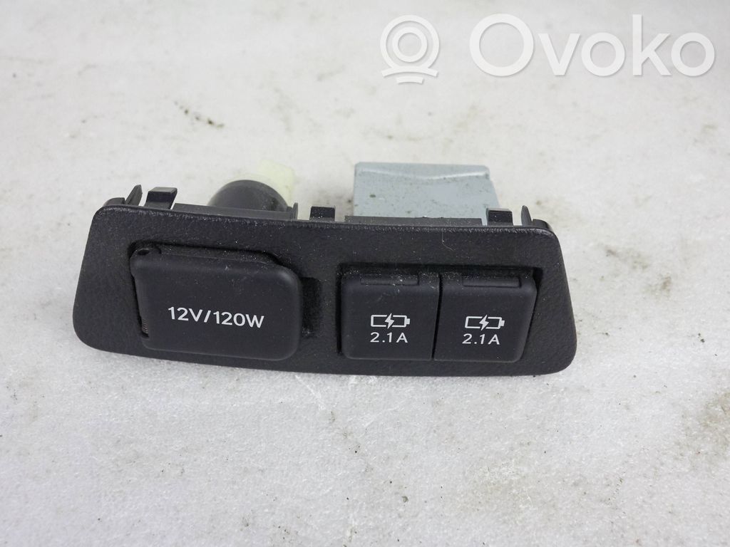 Lexus ES VII XZ10 USB socket connector 