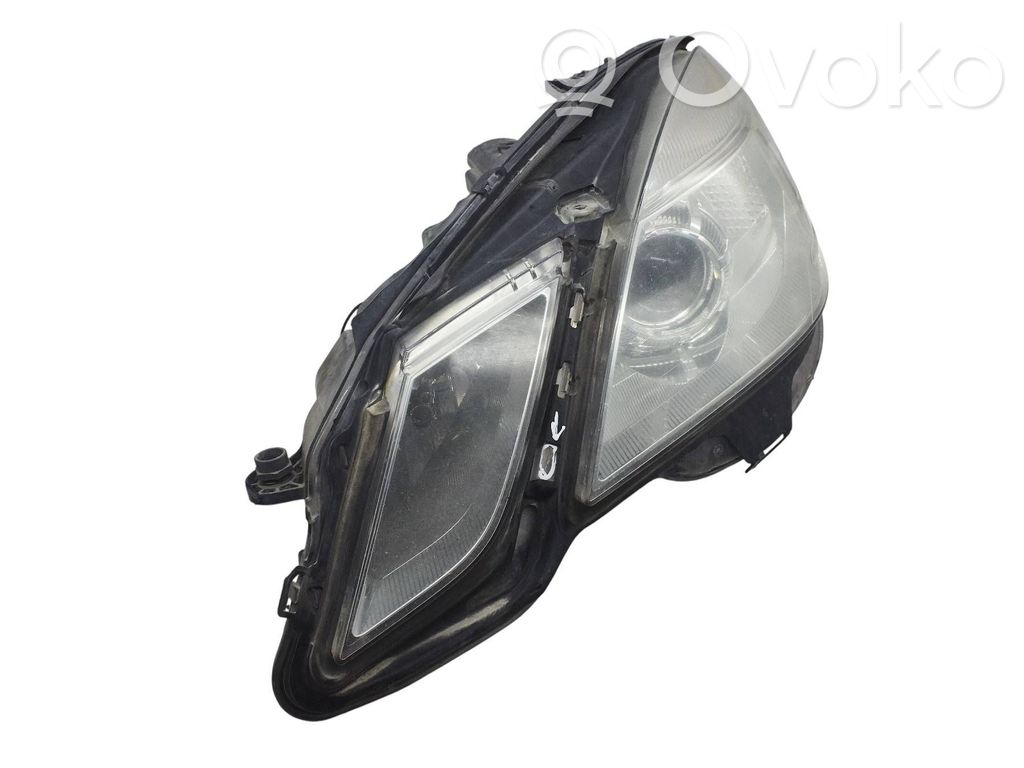 Mercedes-Benz E W212 Lampa przednia 