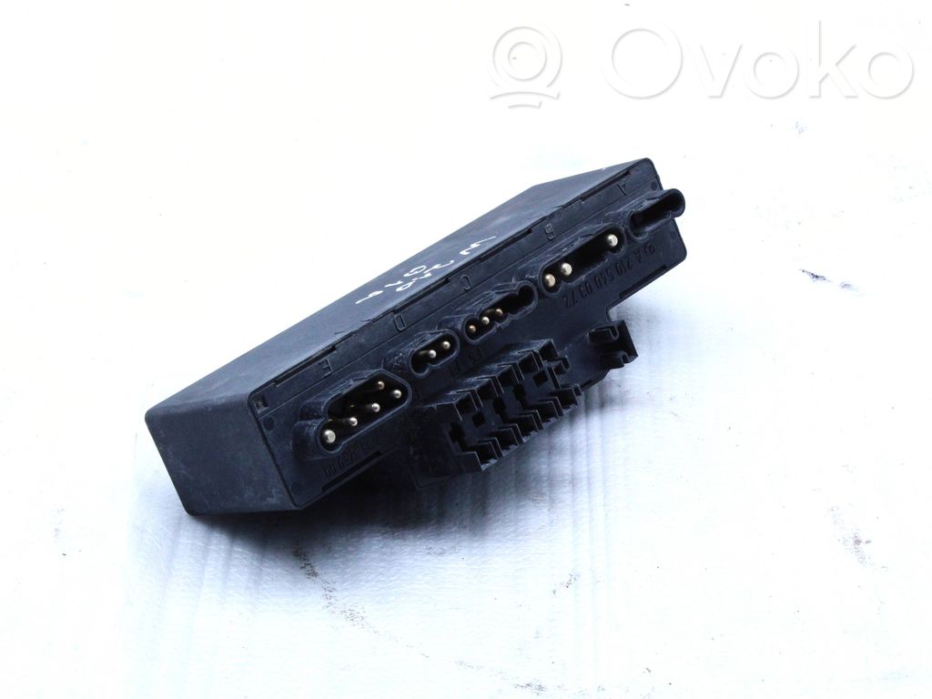 Mercedes-Benz E W210 Fuse module 