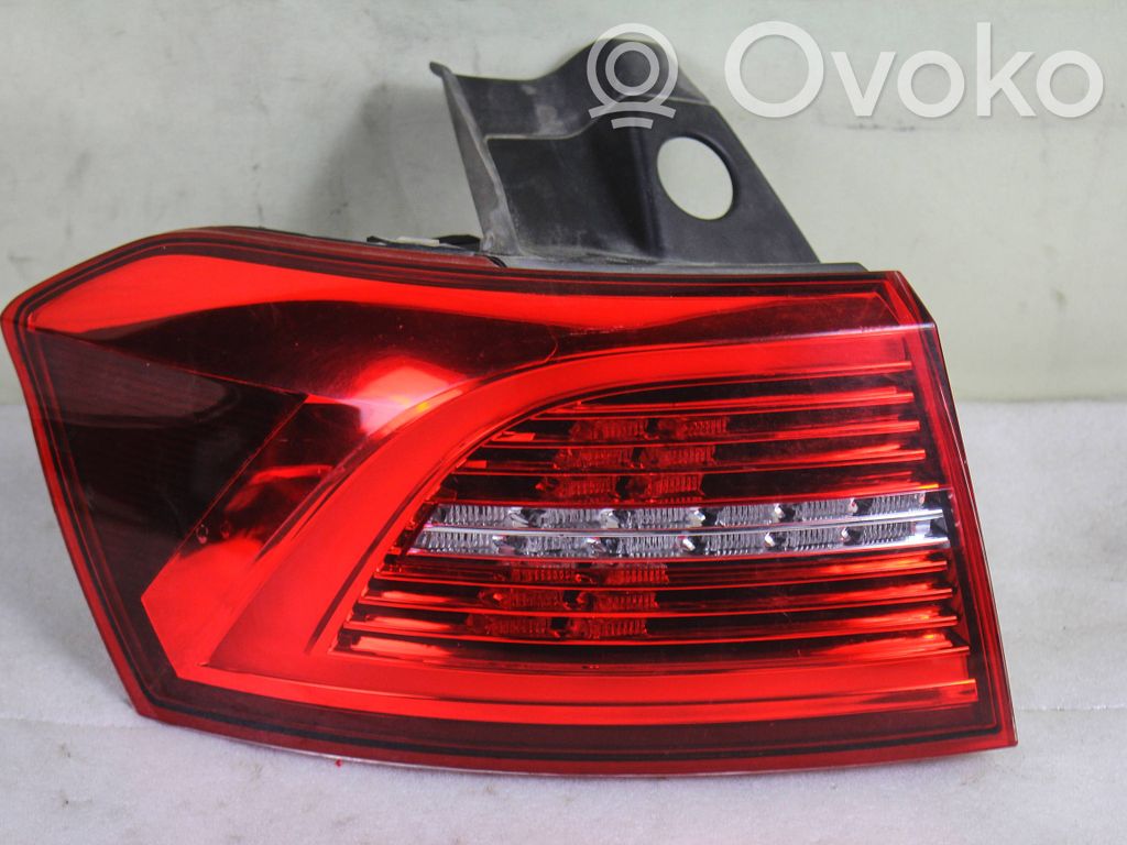Volkswagen PASSAT B8 Lampă spate în caroserie 