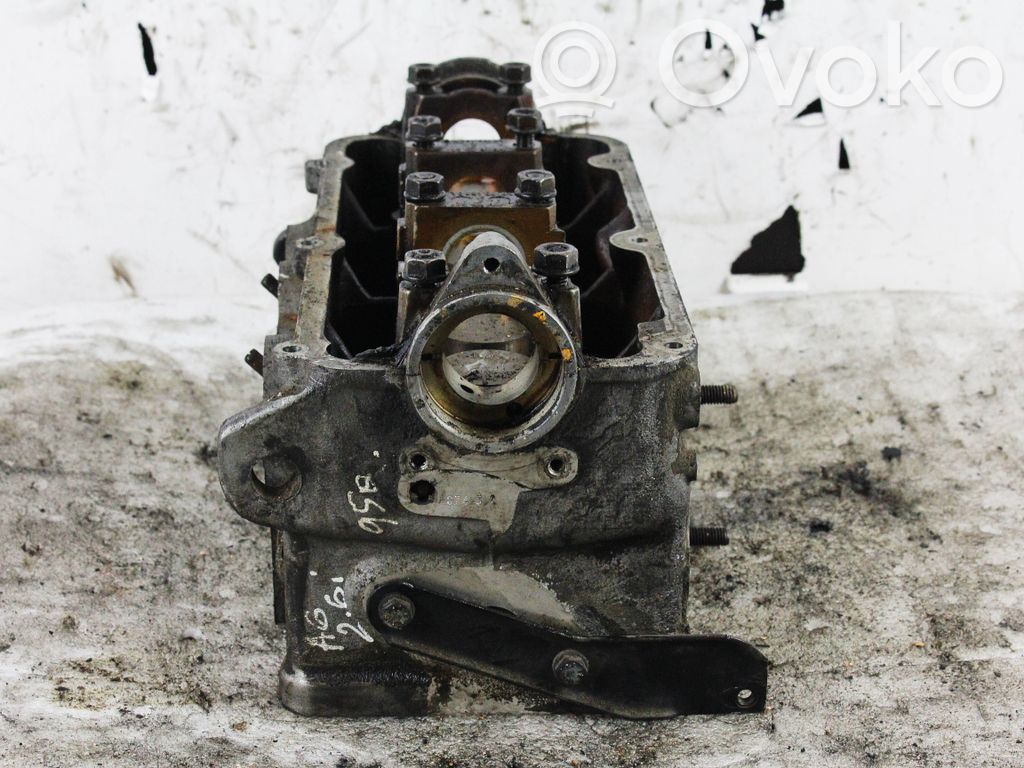 Audi A6 S6 C4 4A Engine head 