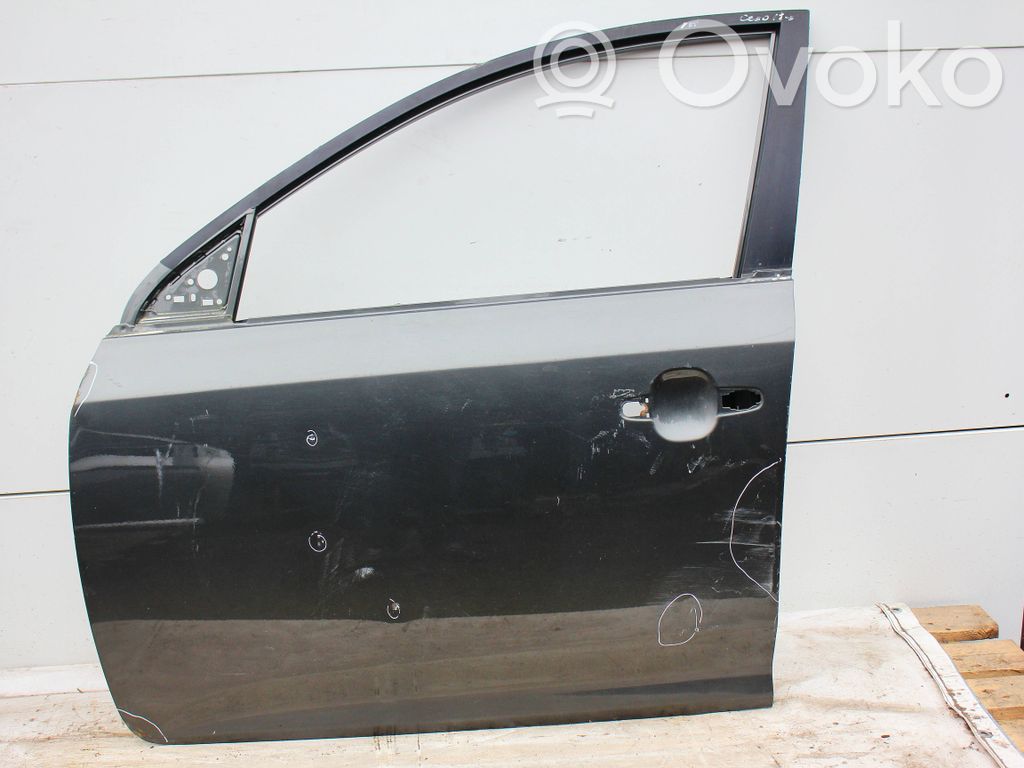 KIA Ceed Дверь 