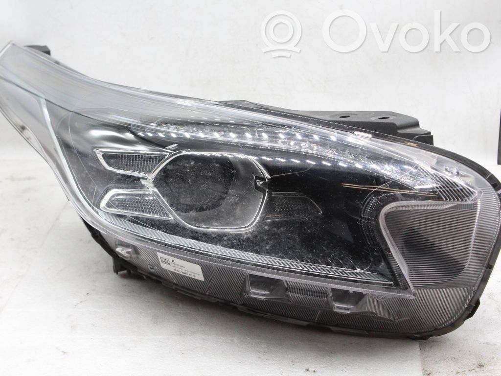 KIA Ceed Headlight/headlamp 