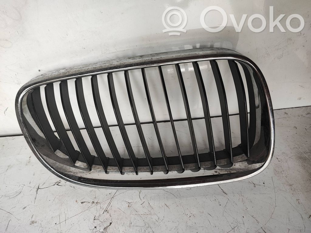 BMW 3 E92 E93 Augšējais režģis 
