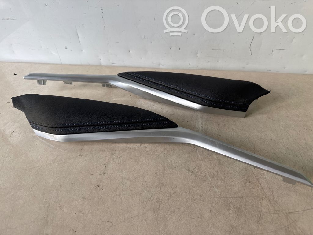 BMW i4 Muu keskikonsolin (tunnelimalli) elementti 