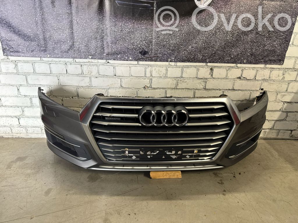 Audi Q7 4M Front bumper 