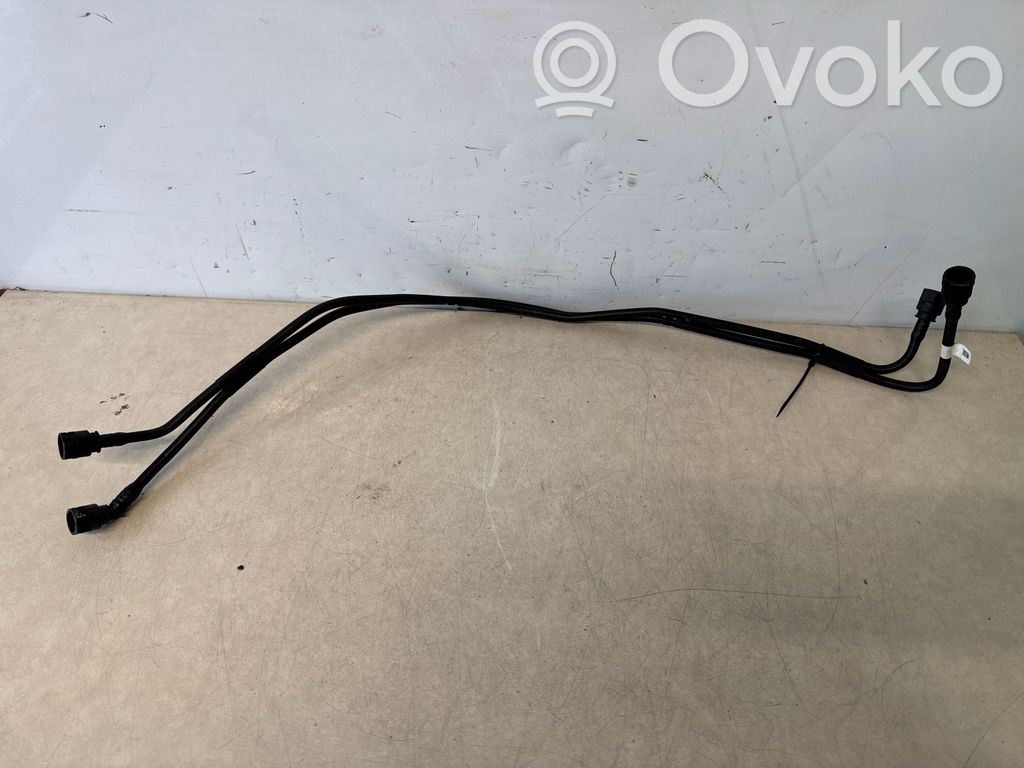 BMW i4 Engine coolant pipe/hose 