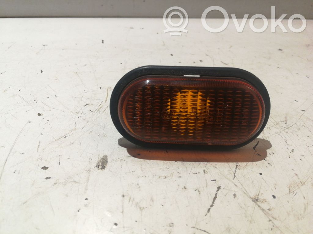 Opel Vivaro Front fender indicator light 
