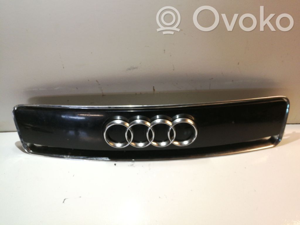 Front grill   8Z0853631,8Z0853321