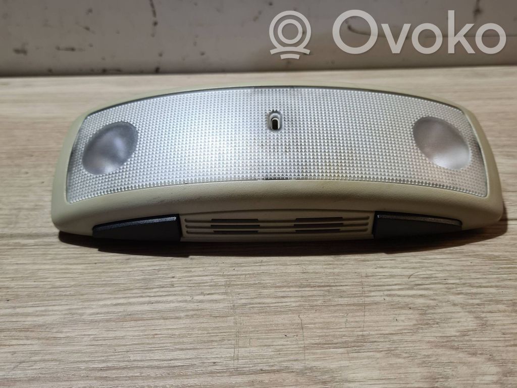 Volvo S80 Luz del asiento trasero 