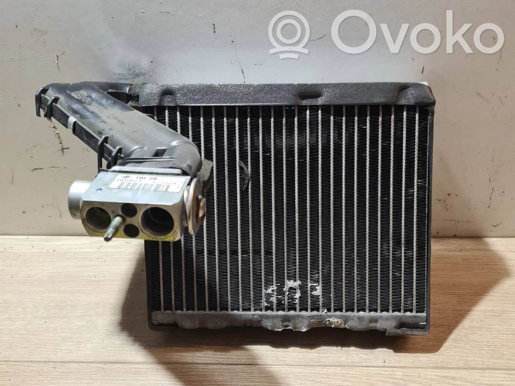 Volvo S80 Oro kondicionieriaus radiatorius (salone) 