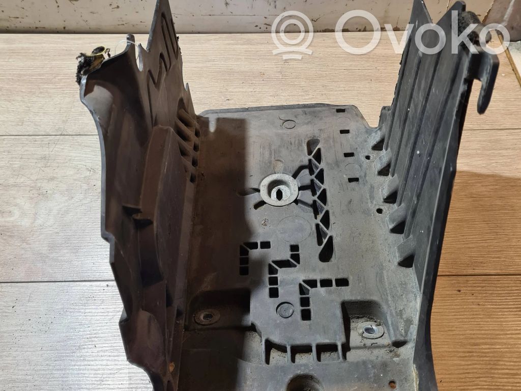 Volvo S80 Akumuliatoriaus tvirtinimo padas 