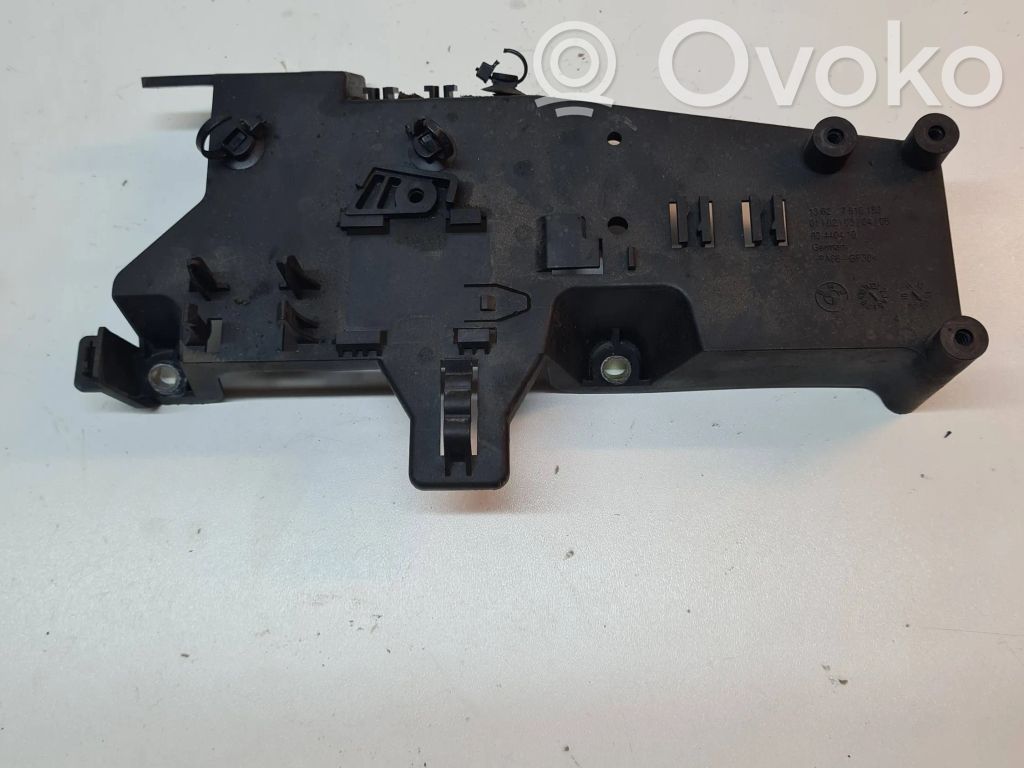 BMW 3 E90 E91 Other engine bay part 