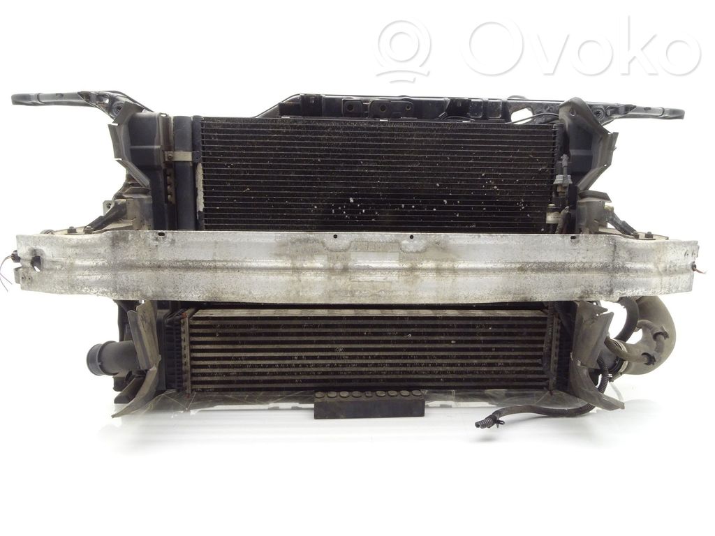 Audi A4 S4 B8 8K Radiatorių panelė 
