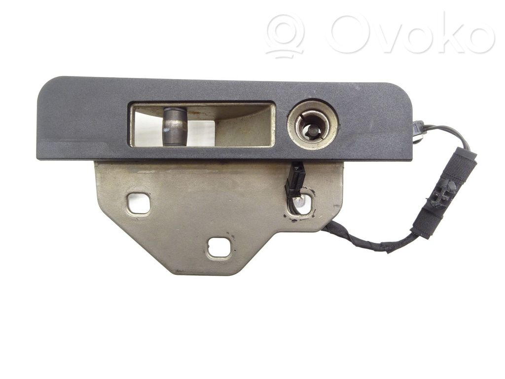 BMW 3 E92 E93 Convertible roof lock latch cylinder 