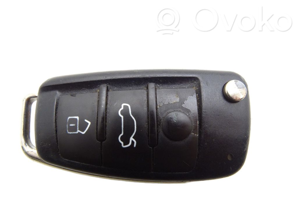 Audi Q3 8U Ignition key/card 