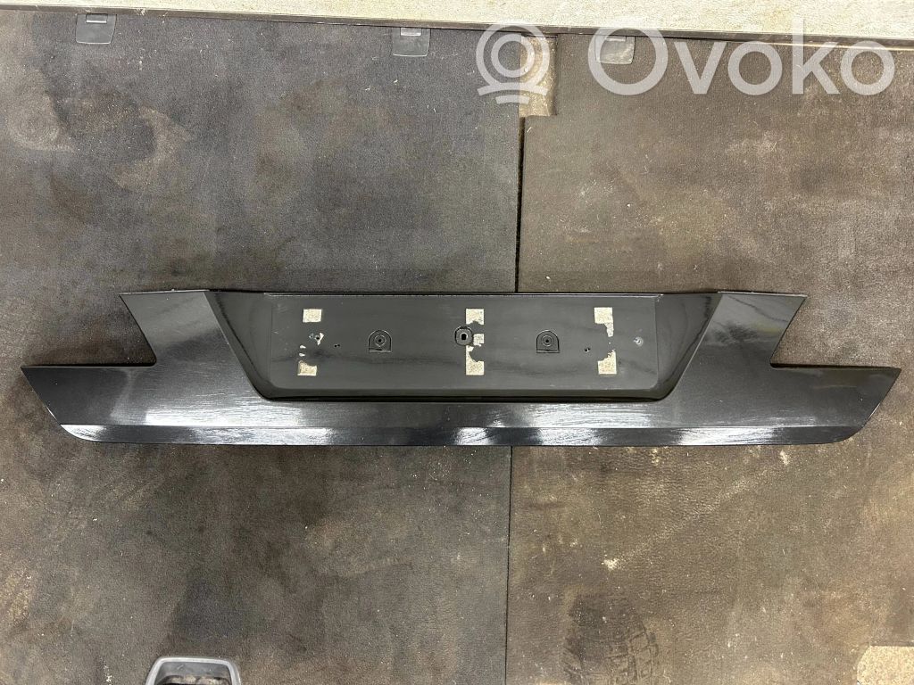 BMW 7 E65 E66 Tailgate trim 