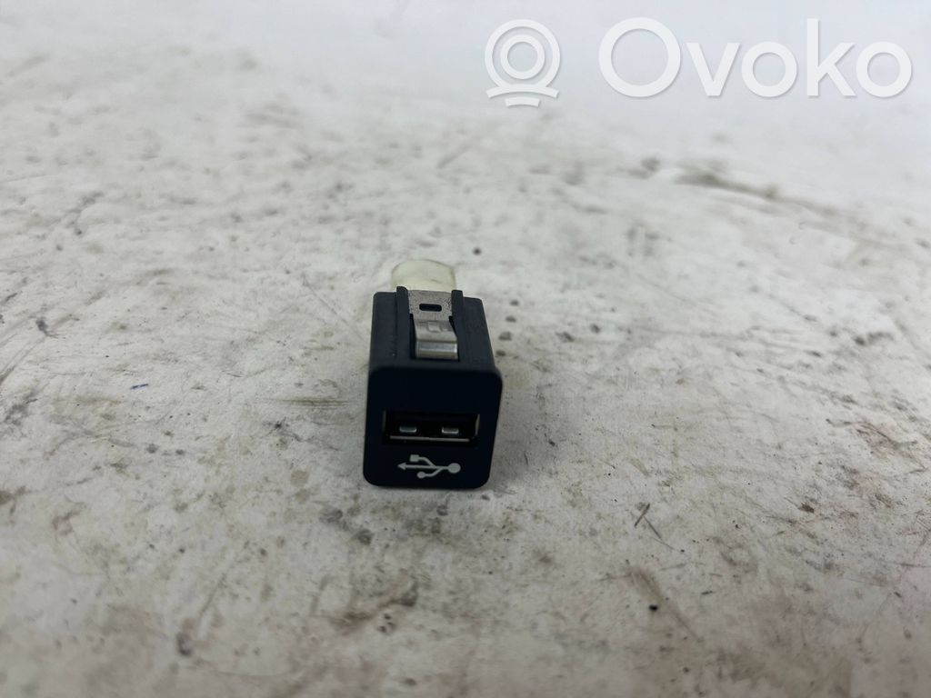 BMW X5 E70 Разъем USB 