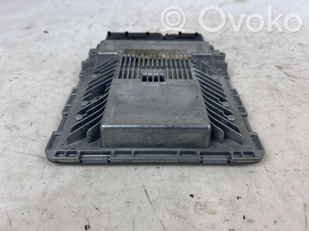 Audi A4 S4 B8 8K Engine control unit/module 