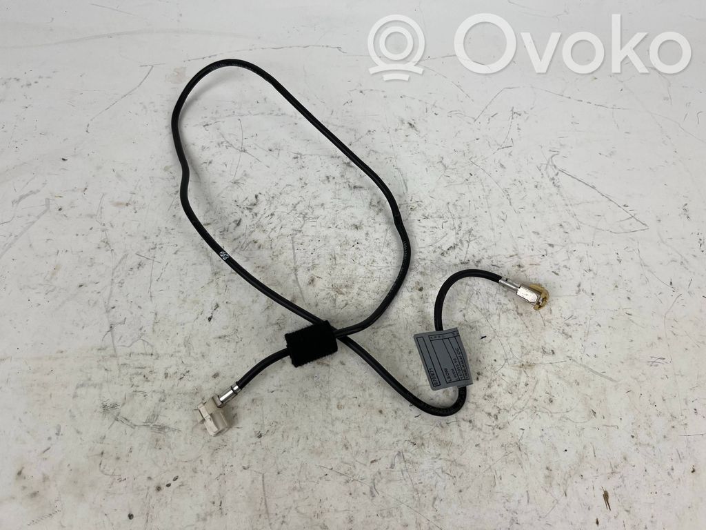 BMW X5M E70 USB socket connector 