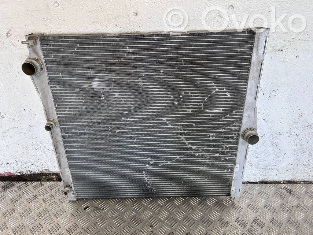BMW X5 E70 Coolant radiator 