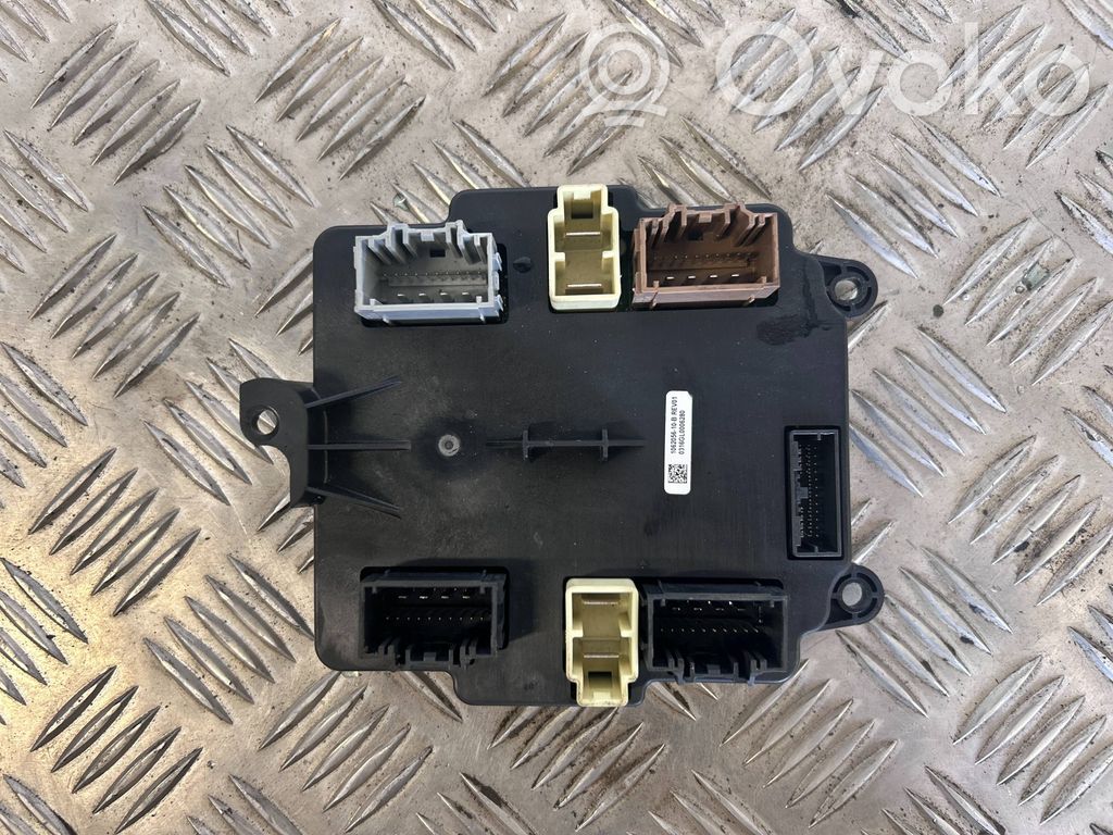 Tesla Model X Door control unit/module 