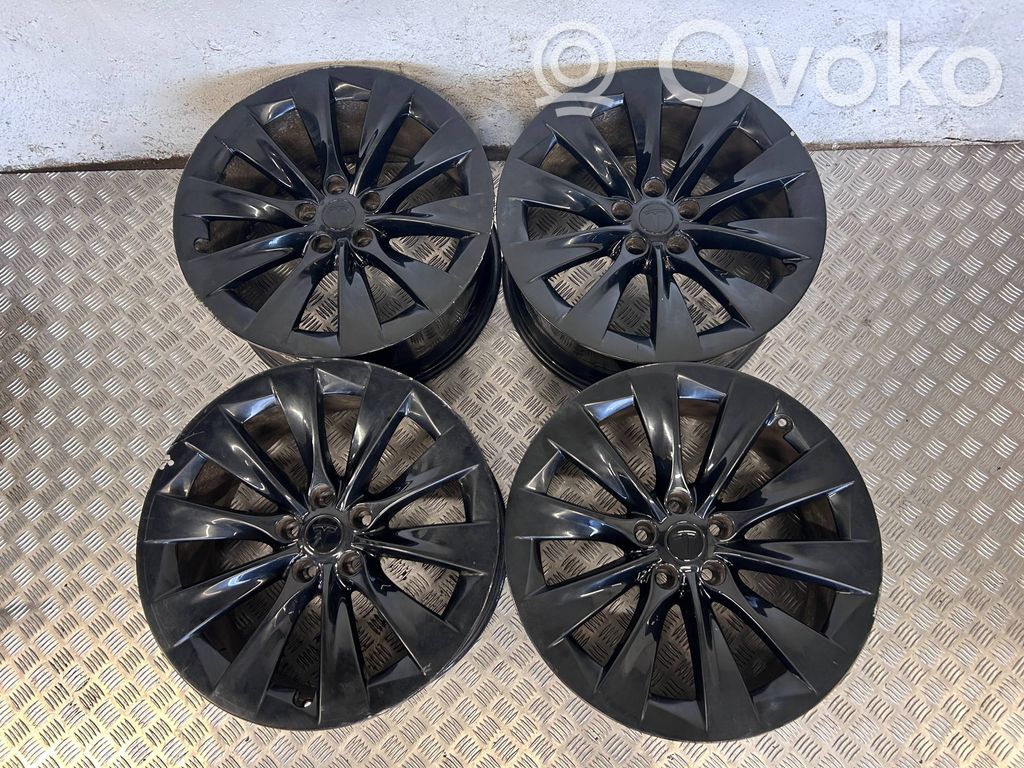 Tesla Model X R20-alumiinivanne 