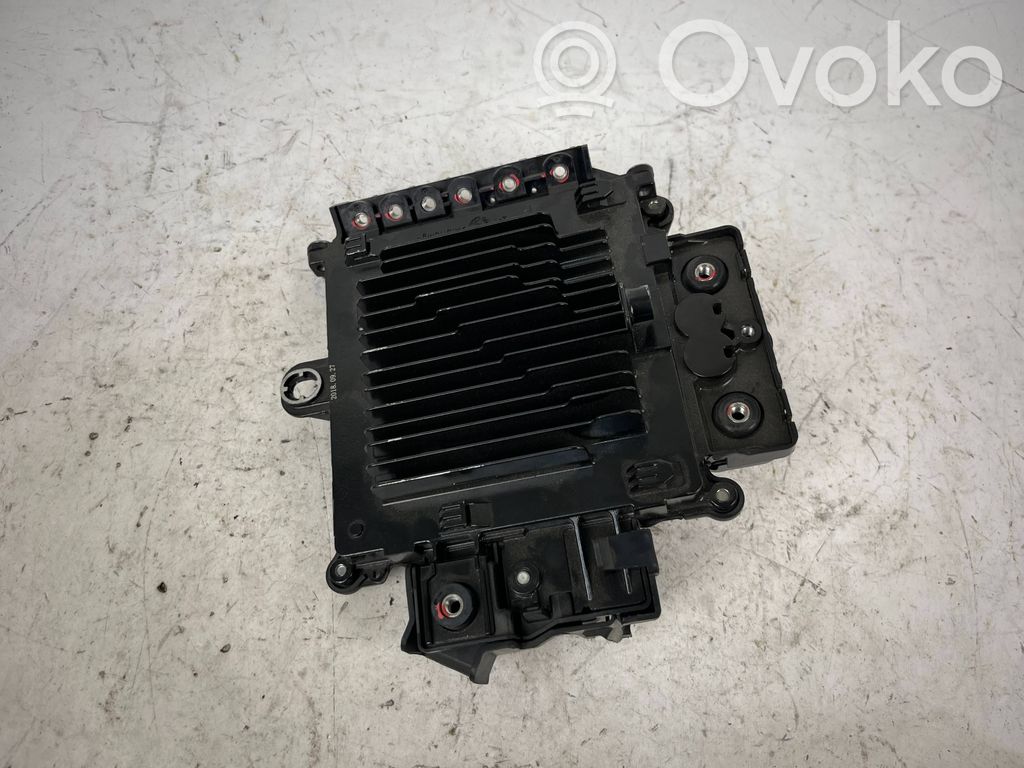 Sonstige Steuergeräte / Module   111237901G