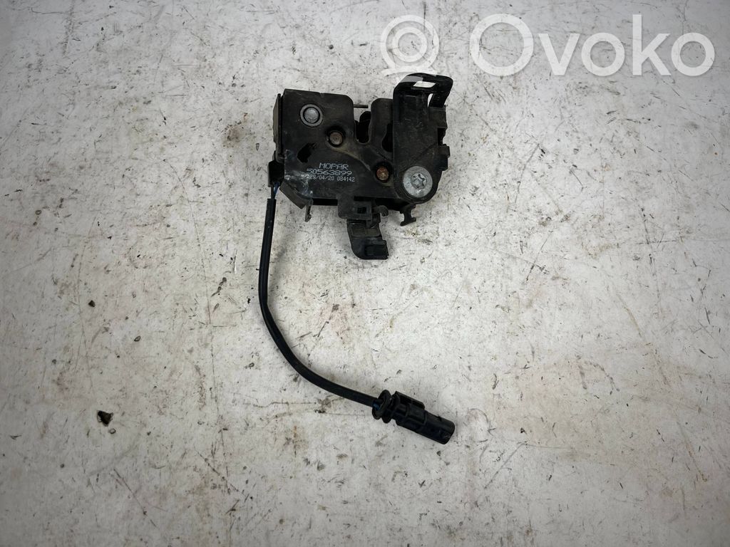 Alfa Romeo Stelvio Spyna variklio dangčio 