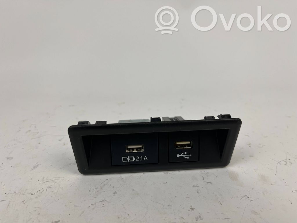 Toyota Mirai II USB socket connector 