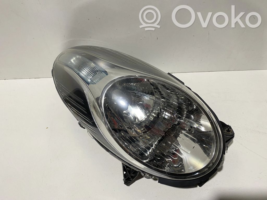 Nissan Micra Lampa przednia 