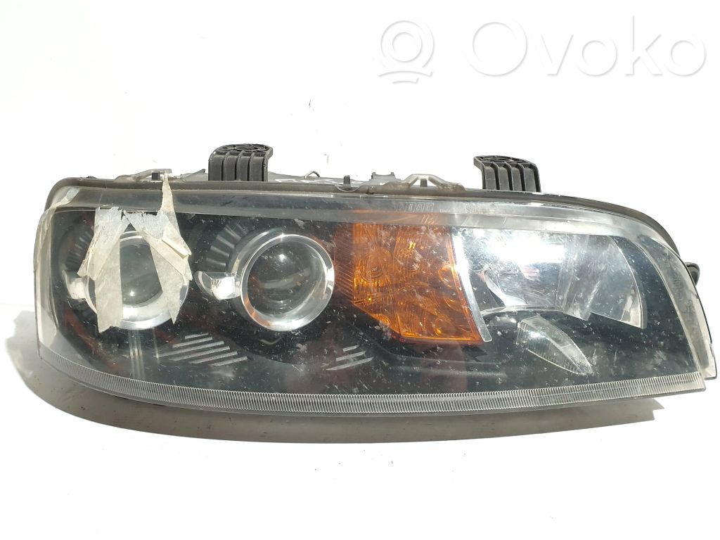 Fiat Punto (188) Phare frontale 