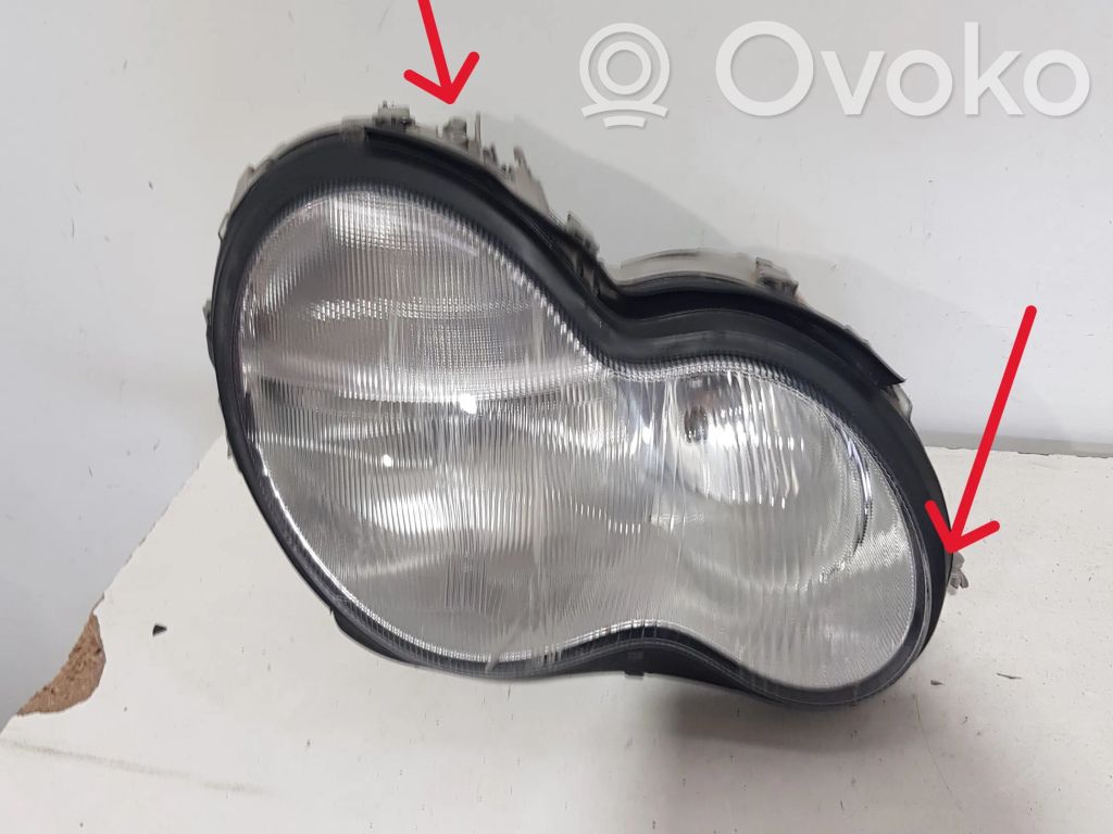 Mercedes-Benz C W203 Lampa przednia 