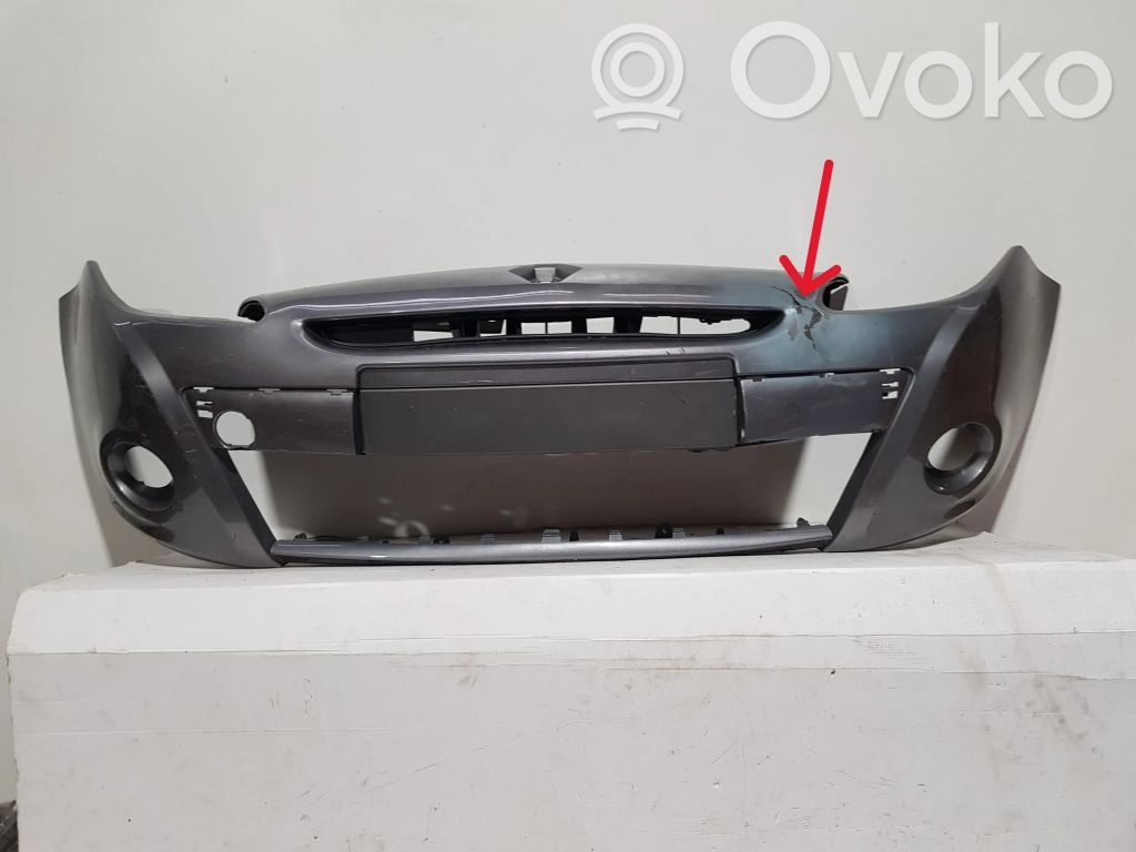 Renault Clio III Parachoques delantero 