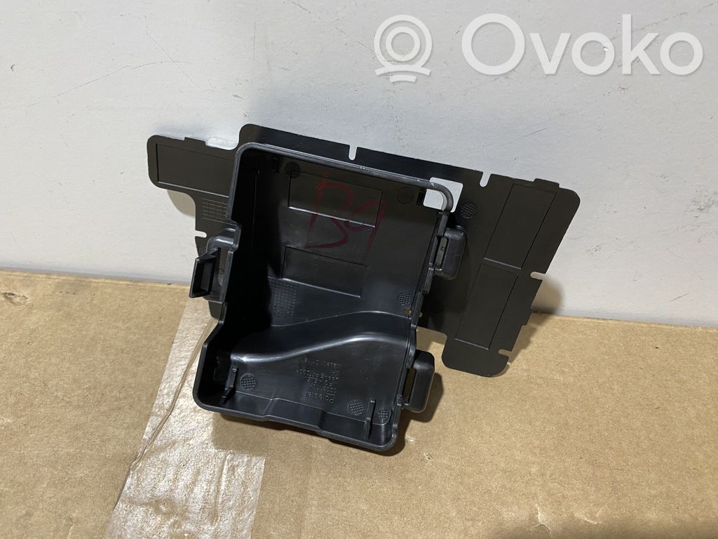 Polestar 2 Front bumper mounting bracket 