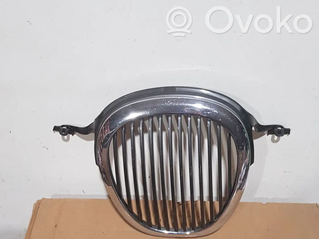 Jaguar S-Type Quarter panel pressure vent 